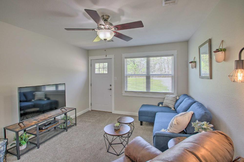 Cozy Hideaway Near Lake Ouachita and Hot Springs!